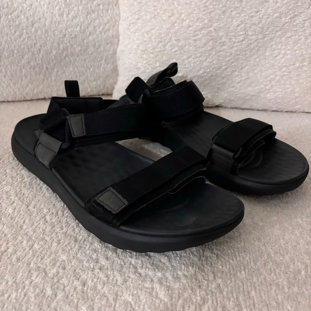 Hey Dude Black Carson Sandals Strappy Casual Outdoor